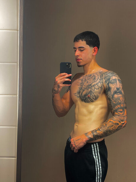 Foto desnuda filtrada de OnlyFans de J