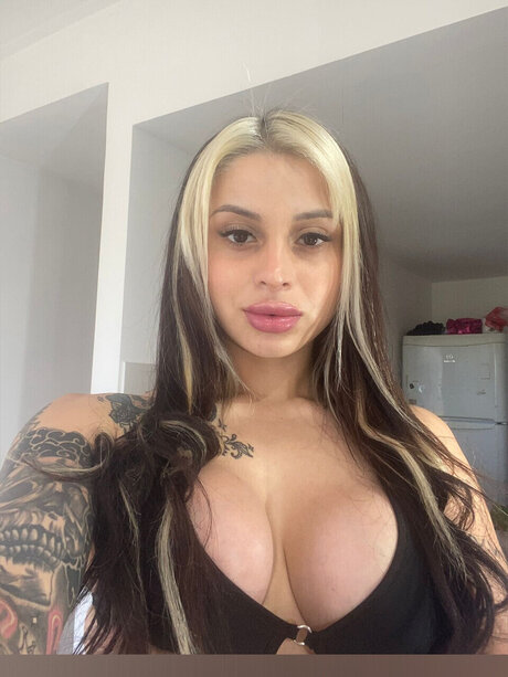 Foto desnuda filtrada de OnlyFans de Xenia