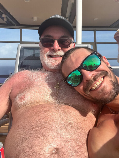 Foto desnuda filtrada de OnlyFans de Daddy Son Only
