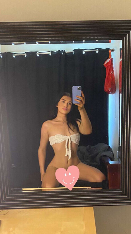 Foto desnuda filtrada de OnlyFans de Trans Barbie 