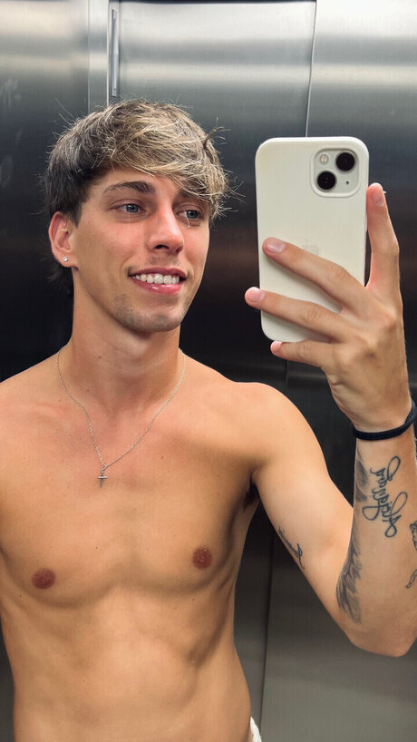 Foto desnuda filtrada de OnlyFans de Felipe
