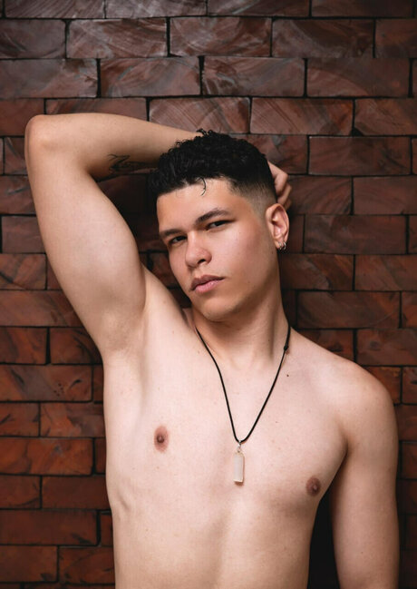 Foto desnuda filtrada de OnlyFans de Gustavo Selvenca