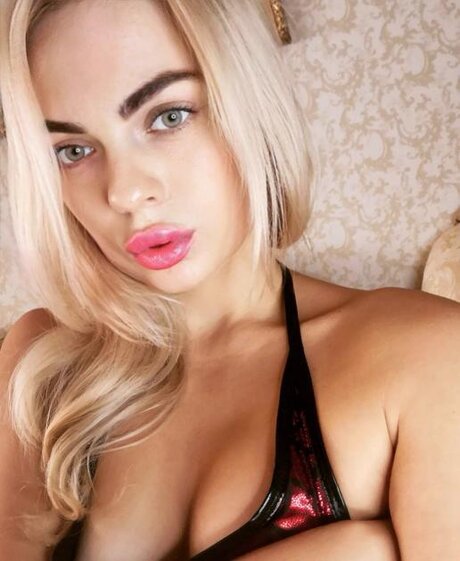 Foto desnuda filtrada de OnlyFans de Alisasweet