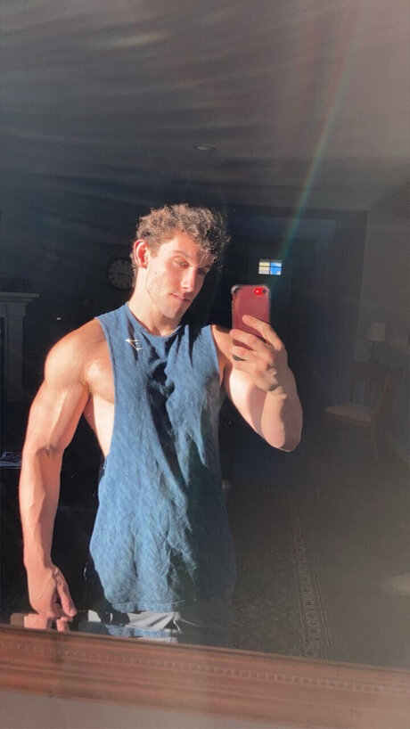 Foto desnuda filtrada de OnlyFans de J