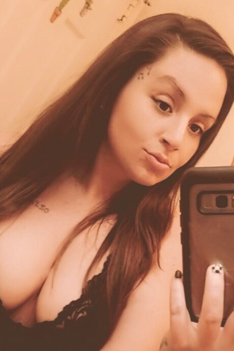 Noemii Knightz