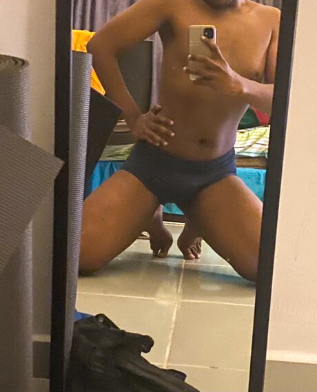 Foto desnuda filtrada de OnlyFans de Trophybottom