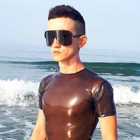 Foto desnuda filtrada de OnlyFans de Rubbrrr