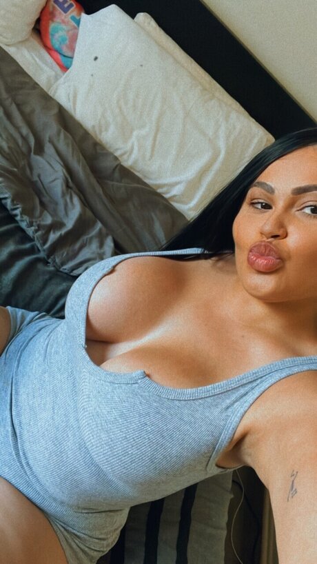 Foto desnuda filtrada de OnlyFans de Oliviaspice