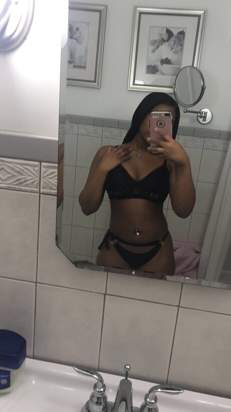 Foto desnuda filtrada de OnlyFans de Chasmne