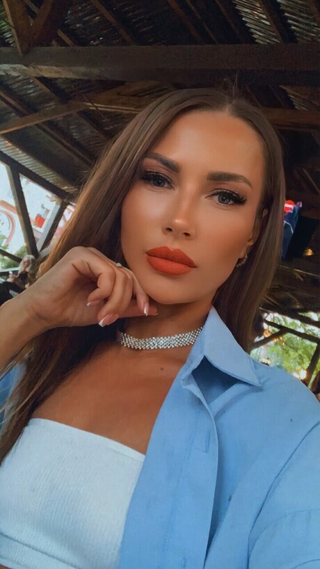 Foto desnuda filtrada de OnlyFans de Djuliya