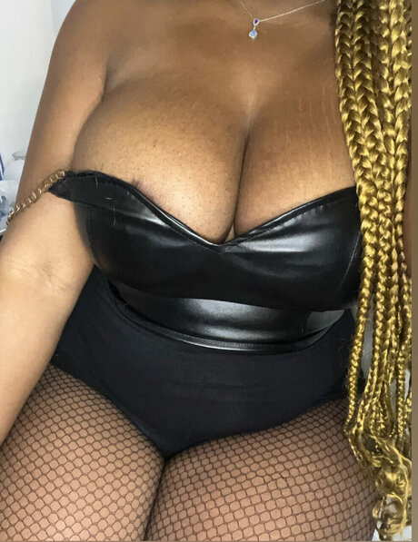  Black Roses 