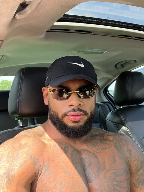 Foto desnuda filtrada de OnlyFans de Ray