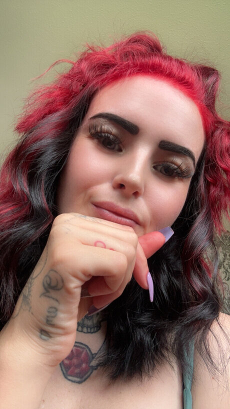 Foto desnuda filtrada de OnlyFans de Emann