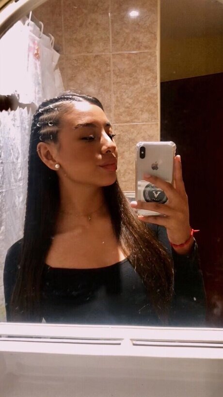 Foto desnuda filtrada de OnlyFans de Arabeli