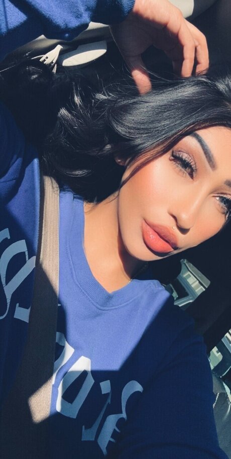 Foto desnuda filtrada de OnlyFans de Ari Dior