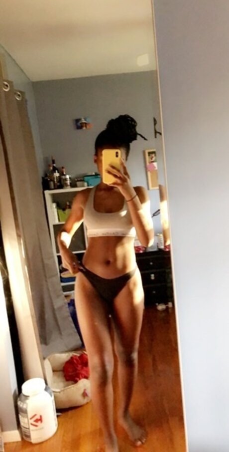 Foto desnuda filtrada de OnlyFans de Shell