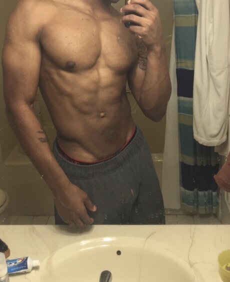Foto desnuda filtrada de OnlyFans de Jeffery Next Door