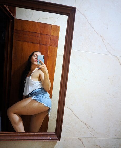 Foto desnuda filtrada de OnlyFans de Andrea Galvis