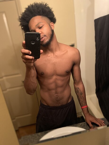 Foto desnuda filtrada de OnlyFans de Mrtakeyoho3
