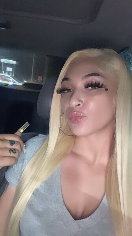 Foto desnuda filtrada de OnlyFans de Vrose 