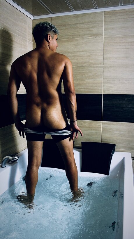 Foto desnuda filtrada de OnlyFans de Santos