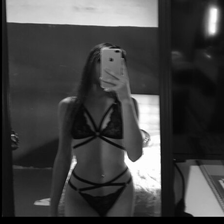 Foto desnuda filtrada de OnlyFans de   