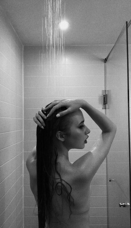 Foto desnuda filtrada de OnlyFans de Angelina