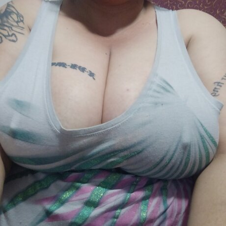 Foto desnuda filtrada de OnlyFans de Jug My Mammarie
