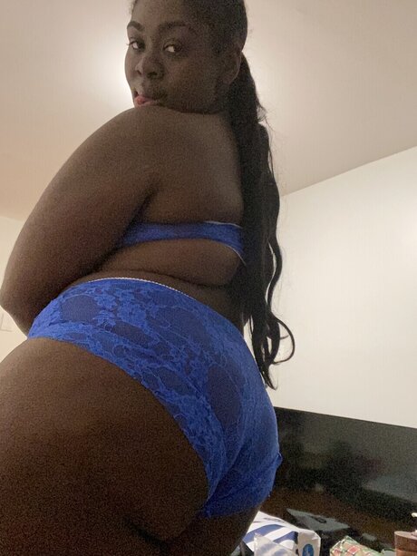 Foto desnuda filtrada de OnlyFans de Creamyygoddesss