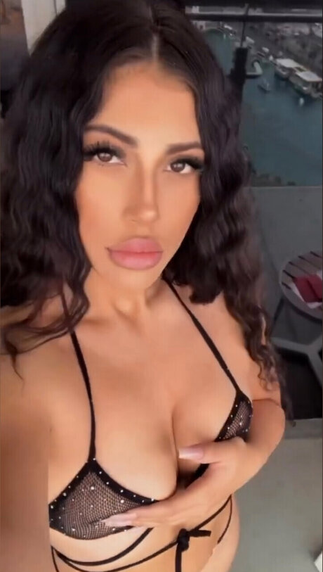 Alexxxis