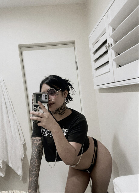 Foto desnuda filtrada de OnlyFans de Raven