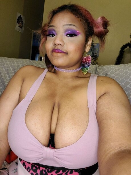 Foto desnuda filtrada de OnlyFans de Lyvyourlyfe