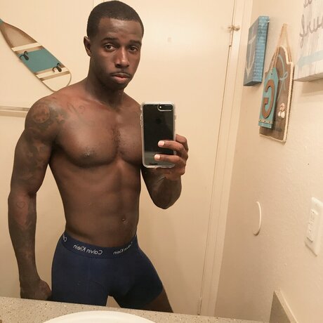 Foto desnuda filtrada de OnlyFans de Chris