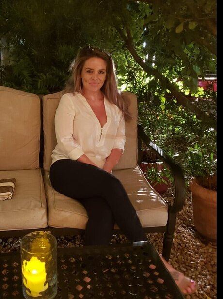 Foto desnuda filtrada de OnlyFans de Milkingmommy69