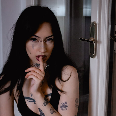 Cleo Peach 