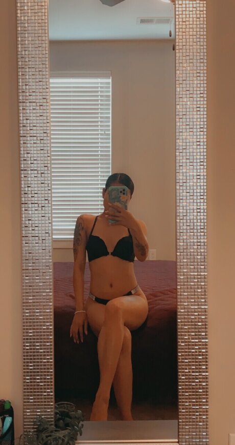 Foto desnuda filtrada de OnlyFans de Gracielu 