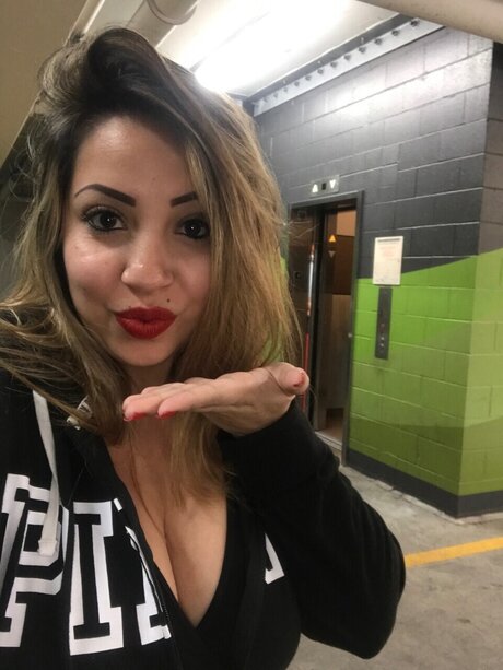 Foto desnuda filtrada de OnlyFans de Angela