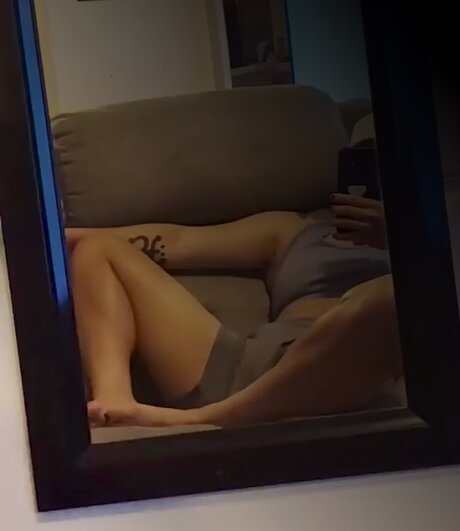 Foto desnuda filtrada de OnlyFans de Si Mami