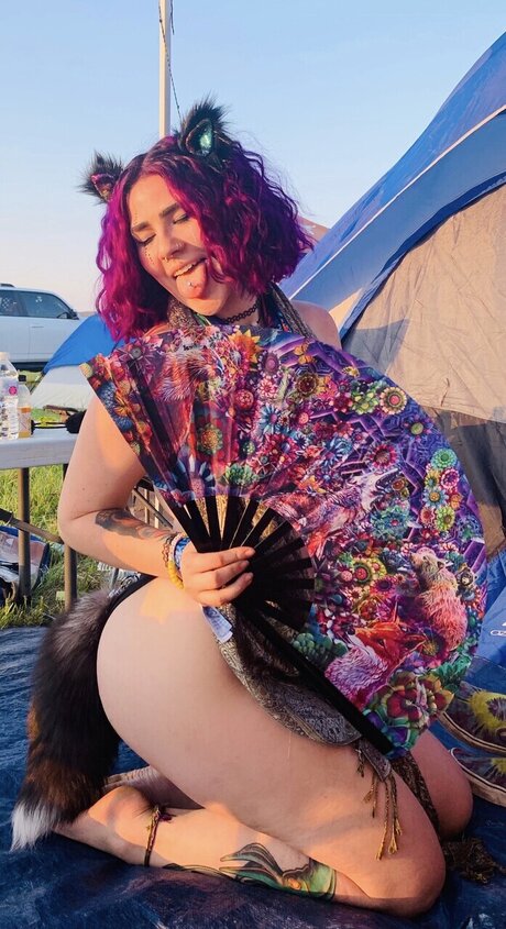 Foto desnuda filtrada de OnlyFans de Hippieeekitty