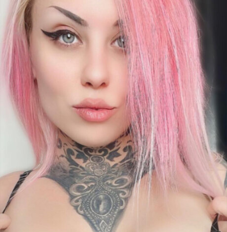 Foto desnuda filtrada de OnlyFans de Ash Cemetery