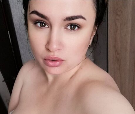 Foto desnuda filtrada de OnlyFans de Adventurous Masha