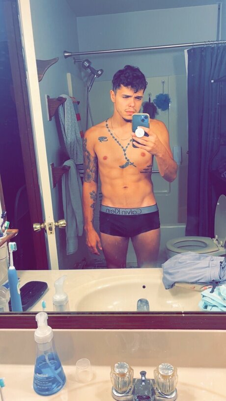 Foto desnuda filtrada de OnlyFans de Kgndaddy