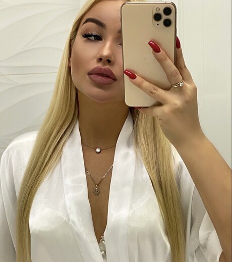 Foto desnuda filtrada de OnlyFans de Sofiia