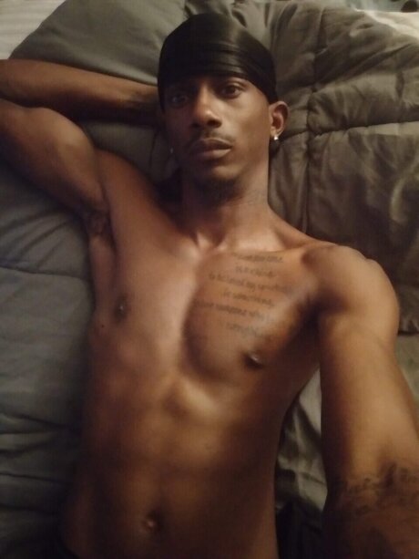 Foto desnuda filtrada de OnlyFans de Jamesjames