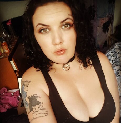 Foto desnuda filtrada de OnlyFans de Isla Cameron