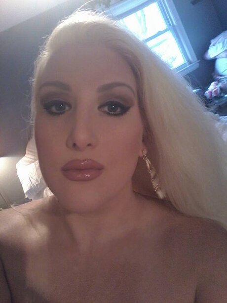 Foto desnuda filtrada de OnlyFans de Sara Summer