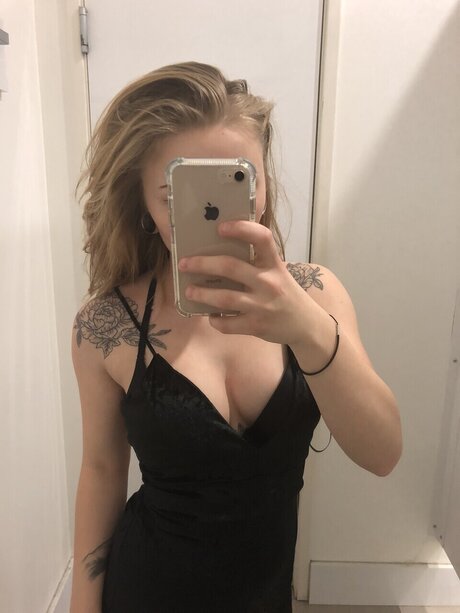 Foto desnuda filtrada de OnlyFans de Olivia