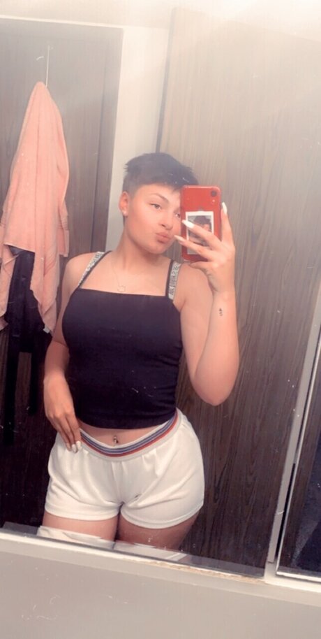 Foto desnuda filtrada de OnlyFans de Ickyvicky
