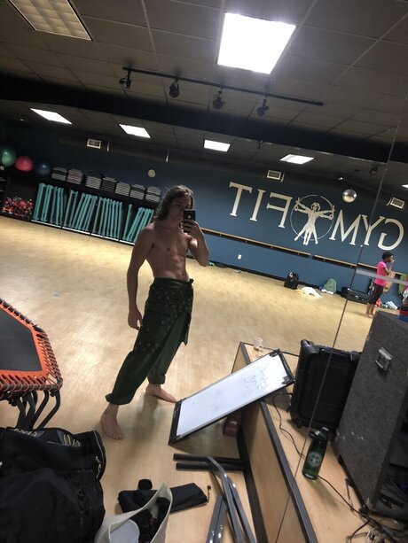 Foto desnuda filtrada de OnlyFans de Rave