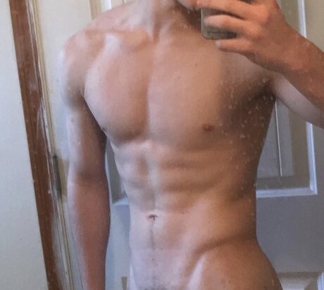 Foto desnuda filtrada de OnlyFans de Andrew